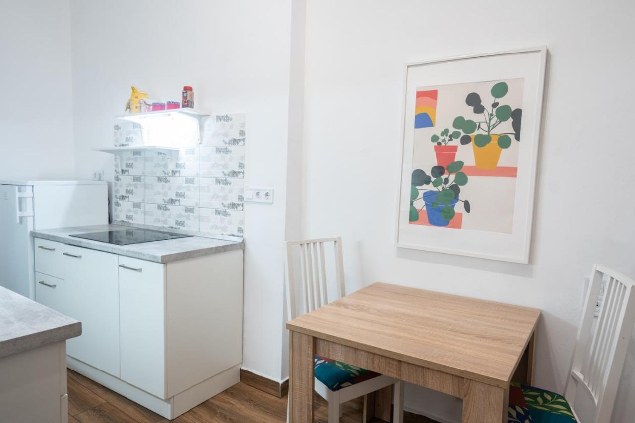 Cozy & Quiet Apartment Near Kiraly Street Free Parking, Ac, Perfect For 4 Guests! 布达佩斯 外观 照片