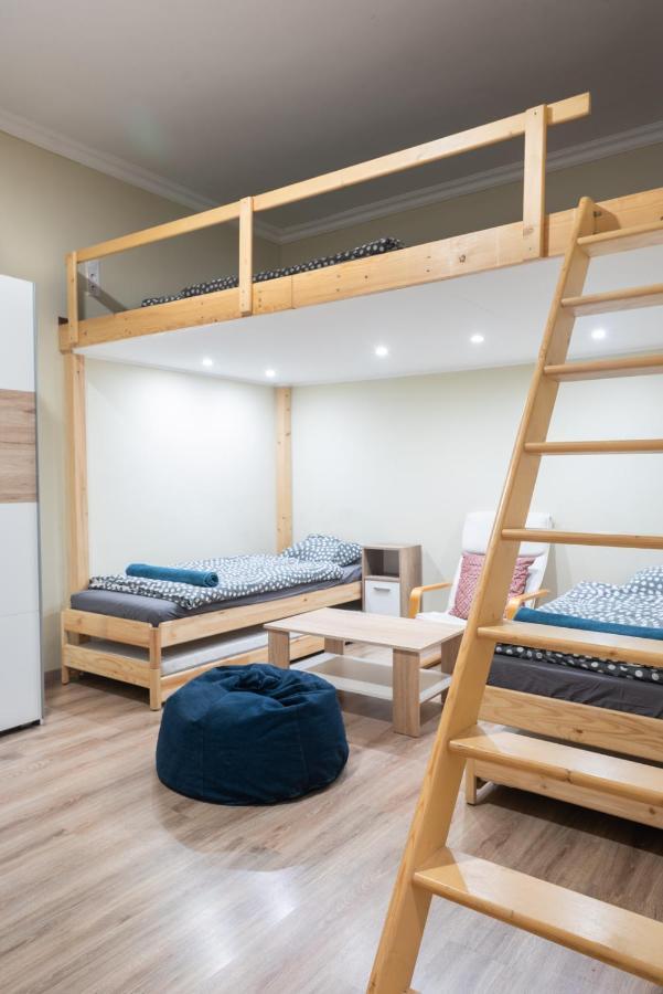 Cozy & Quiet Apartment Near Kiraly Street Free Parking, Ac, Perfect For 4 Guests! 布达佩斯 外观 照片