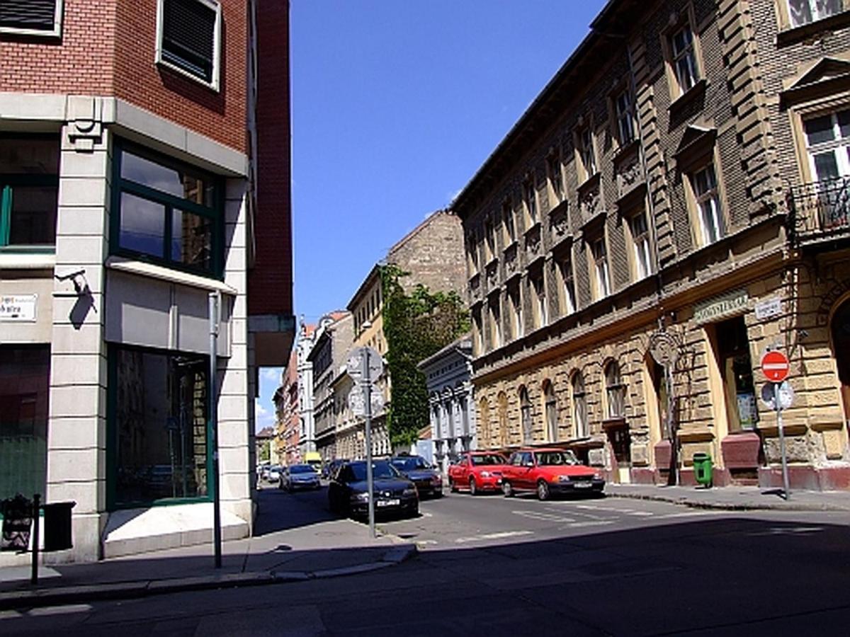 Cozy & Quiet Apartment Near Kiraly Street Free Parking, Ac, Perfect For 4 Guests! 布达佩斯 外观 照片